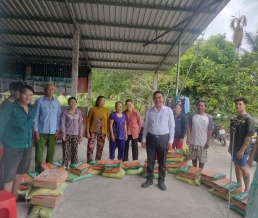 Thắm Thiết Tình Cảm – Chương Trình Phát Quà Ý Nghĩa Cho Hộ Dân Khó Khăn Tại Sóc Trăng